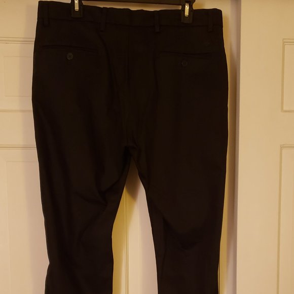 Dockers Men's Black Athletic Fit Flex Comfort Chinos, Size  W34 L32 - Picture 6 of 6